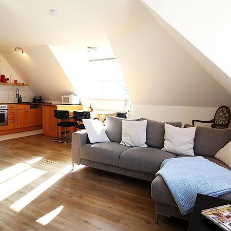 Homie Stay Zell - Apartment Mit Privatparkplatz Zell am Main Eksteriør billede