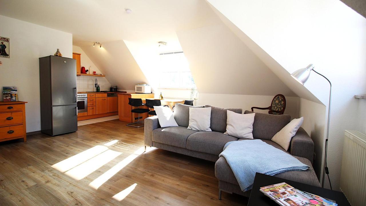 Homie Stay Zell - Apartment Mit Privatparkplatz Zell am Main Eksteriør billede
