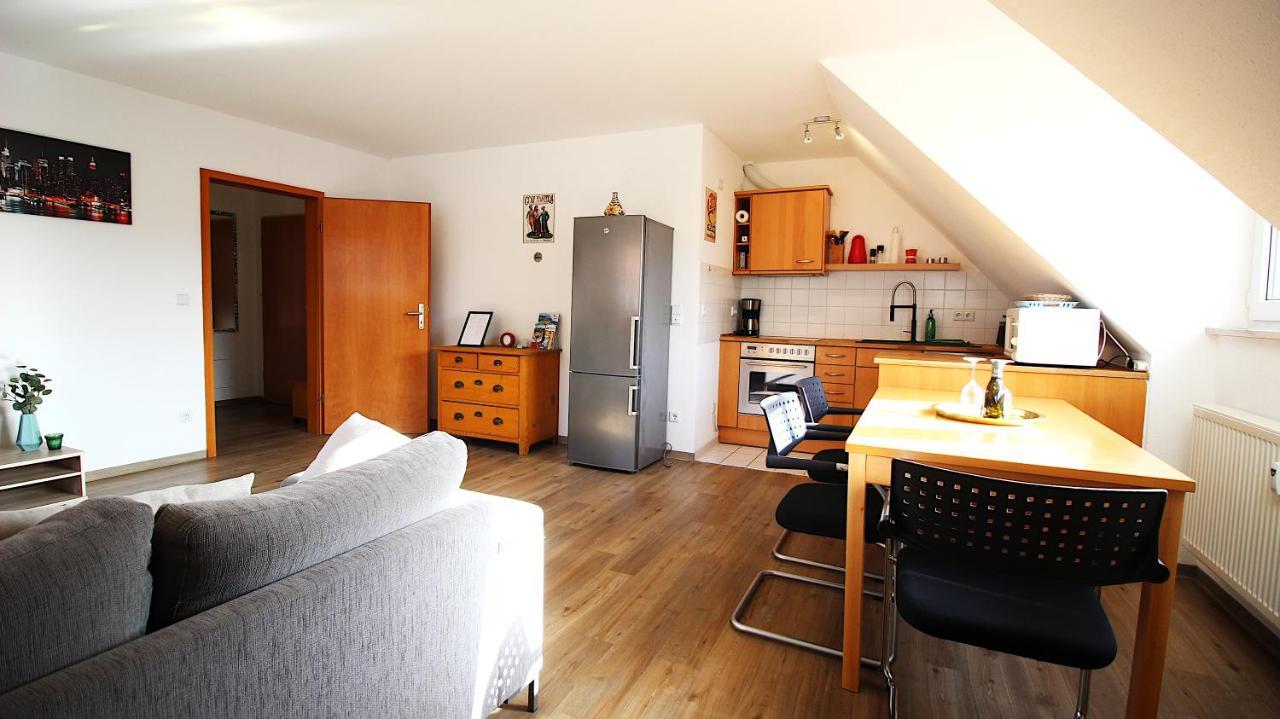 Homie Stay Zell - Apartment Mit Privatparkplatz Zell am Main Eksteriør billede