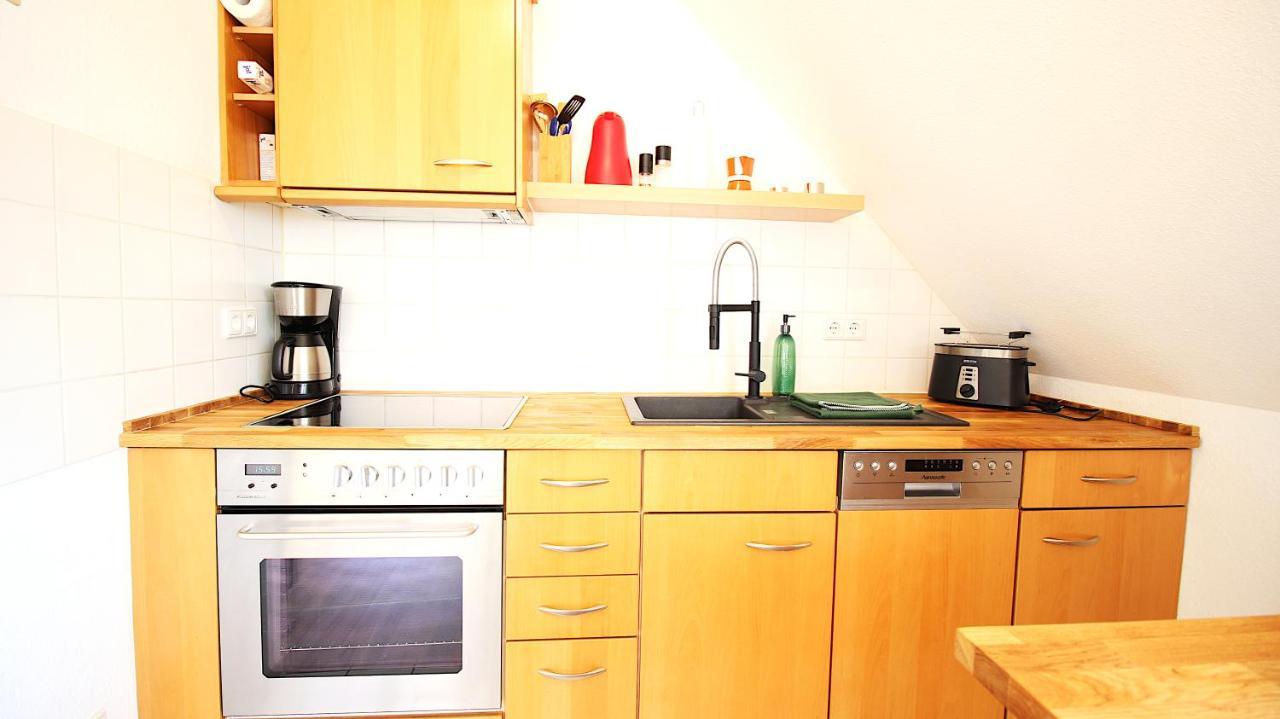 Homie Stay Zell - Apartment Mit Privatparkplatz Zell am Main Eksteriør billede